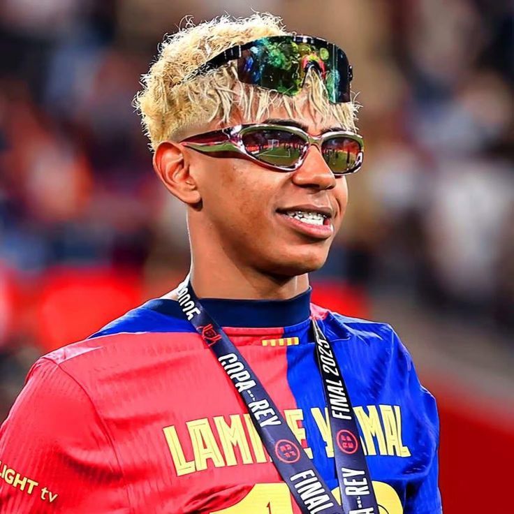 Van Basten Kritik Posisi Lamine Yamal di Barcelona