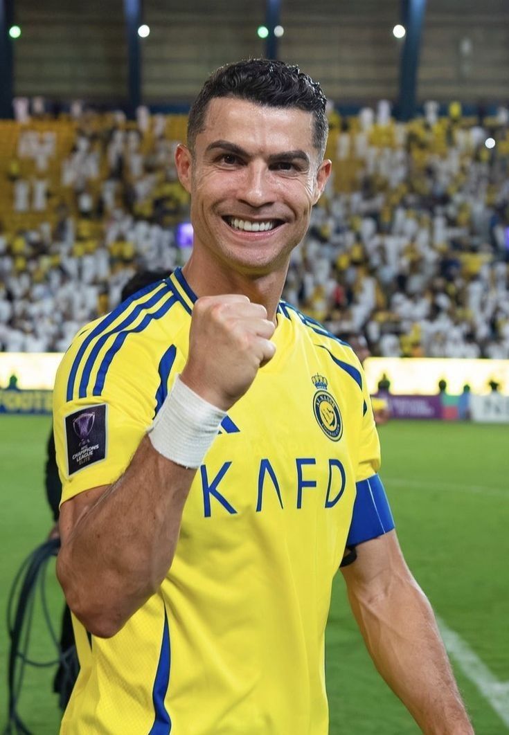 Cristiano Ronaldo Moncer di Al-Nassr, Louis Saha: Lebih Pantas Digaji £1 Miliar per Minggu Daripada Para ‘Flop’ Manchester United