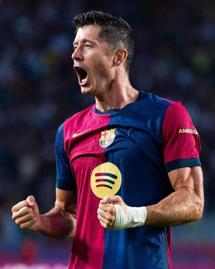 Lewandowski Anggap Tawaran Arab Saudi ‘Receh’, Pilih Bertahan di Barcelona