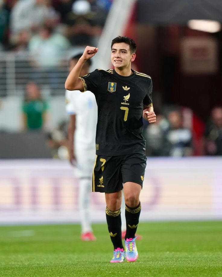 Gilberto Mora, "Iniesta Baru" dari Meksiko yang Jadi Rebutan Klub Elit Eropa