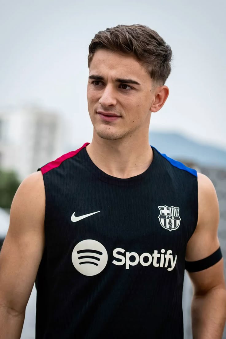 Barcelona Kehilangan Gavi Hingga Awal 2026 Akibat Operasi Lutut