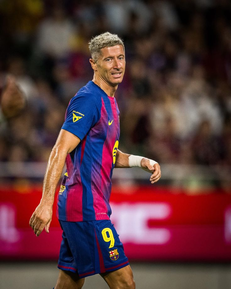 Penilaian Pemain Barcelona vs Real Oviedo: Robert Lewandowski Jadi Penentu, Joan Garcia Hampir Jadi Biang Kerok