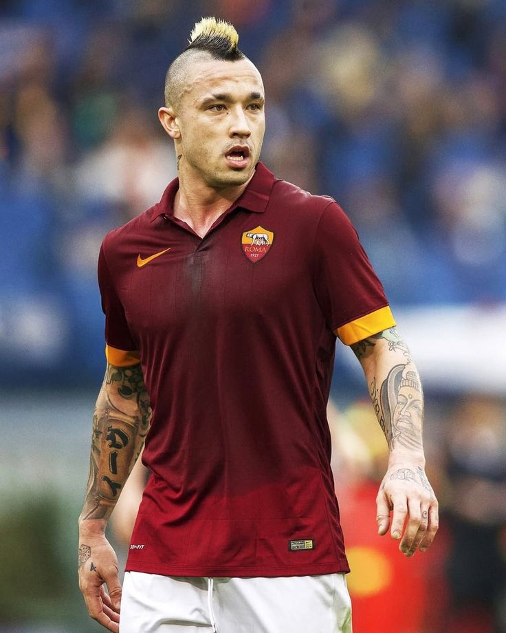 Radja Nainggolan Kecam Roberto Martinez: Sebut Pelatih Buruk dan Sesalkan Tak Bela Timnas Indonesia