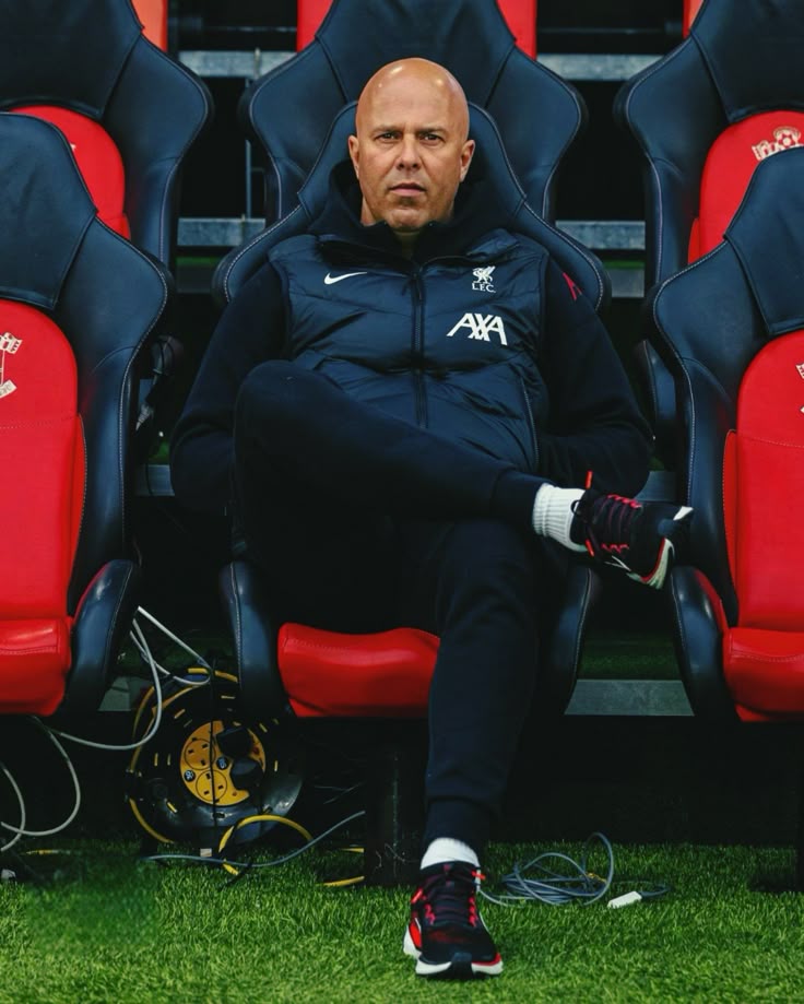 Arne Slot Luruskan Ucapan Soal Kedalaman Skuad Liverpool di Tengah Krisis Performa The Reds