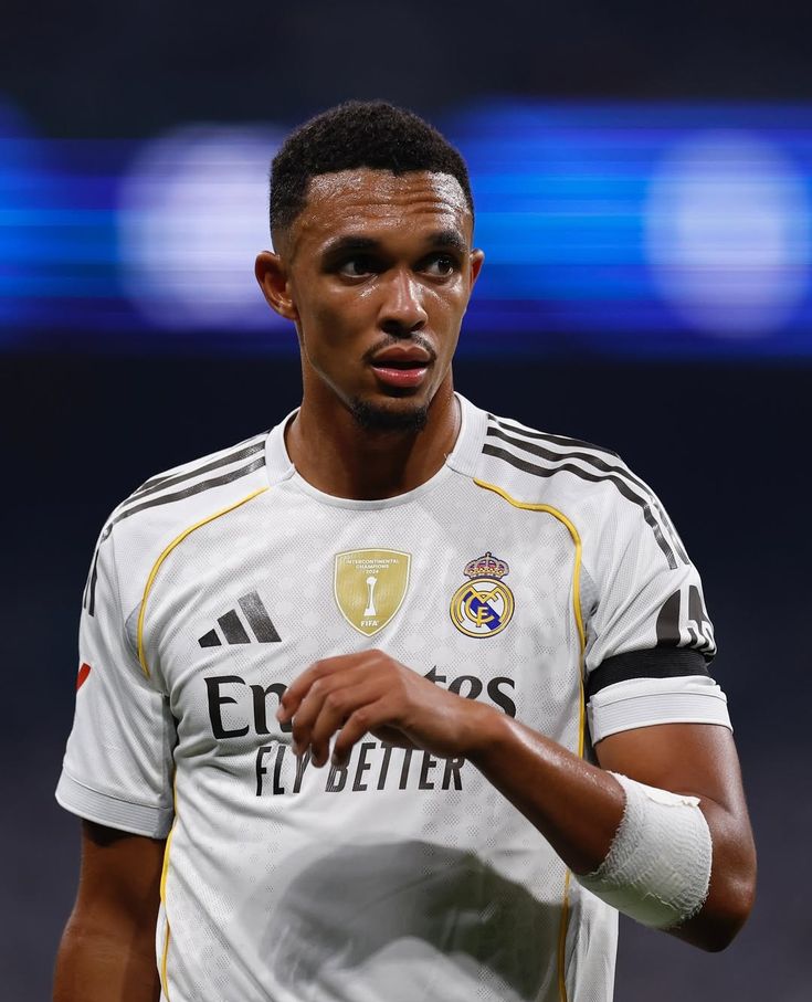 Cedera Baru Hantam Real Madrid, Trent Alexander-Arnold Dipastikan Absen Panjang